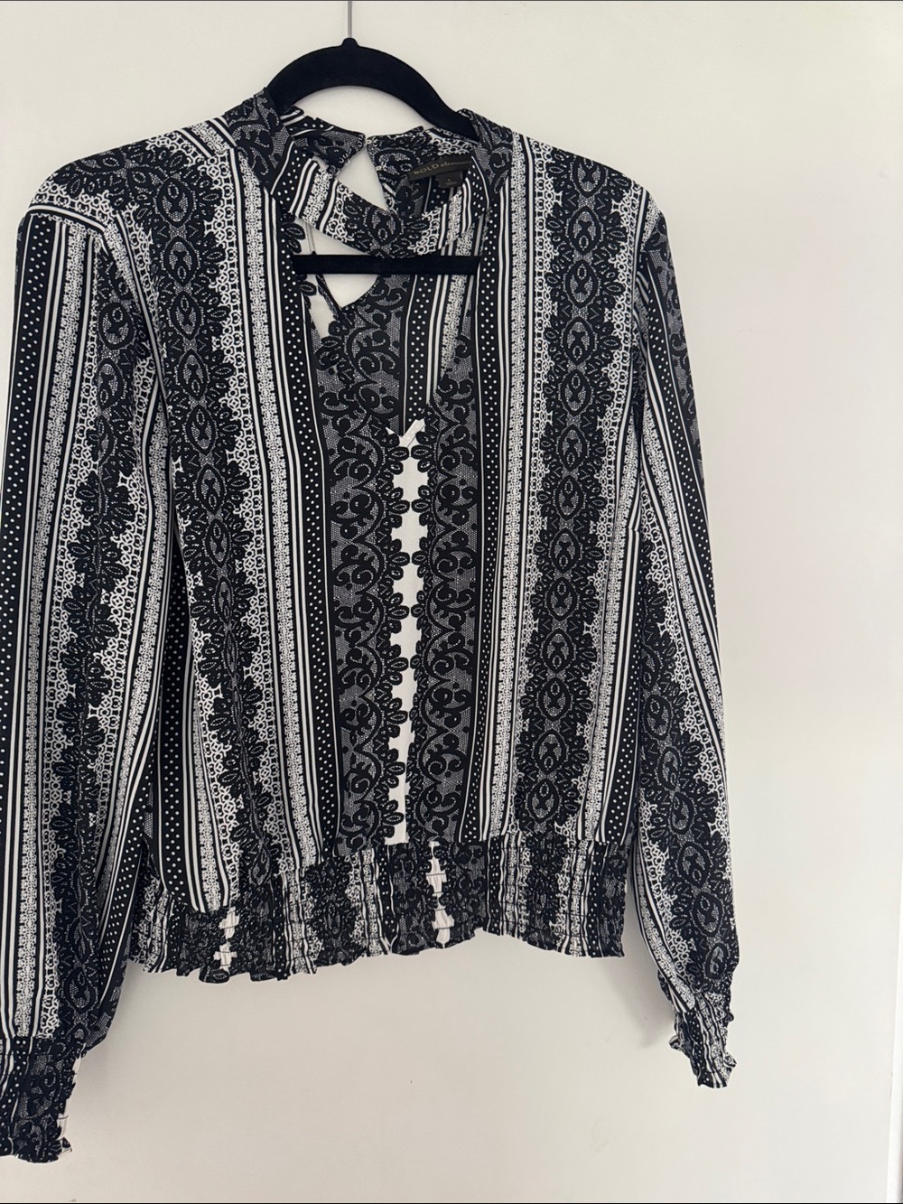 BOLD elements Black & White Patterned Tie-Neck Smocked Hem Blouse